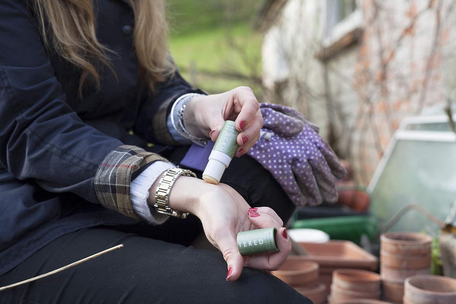 De-Stress Balm – Aromatherapy Stress Stick with Chamomile & Rosemary – Natural Self-Care Essential Oil Roll on – Relaxation Gift for Stress Relief